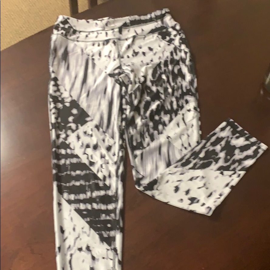 Brand New Mono B Workout Leggings